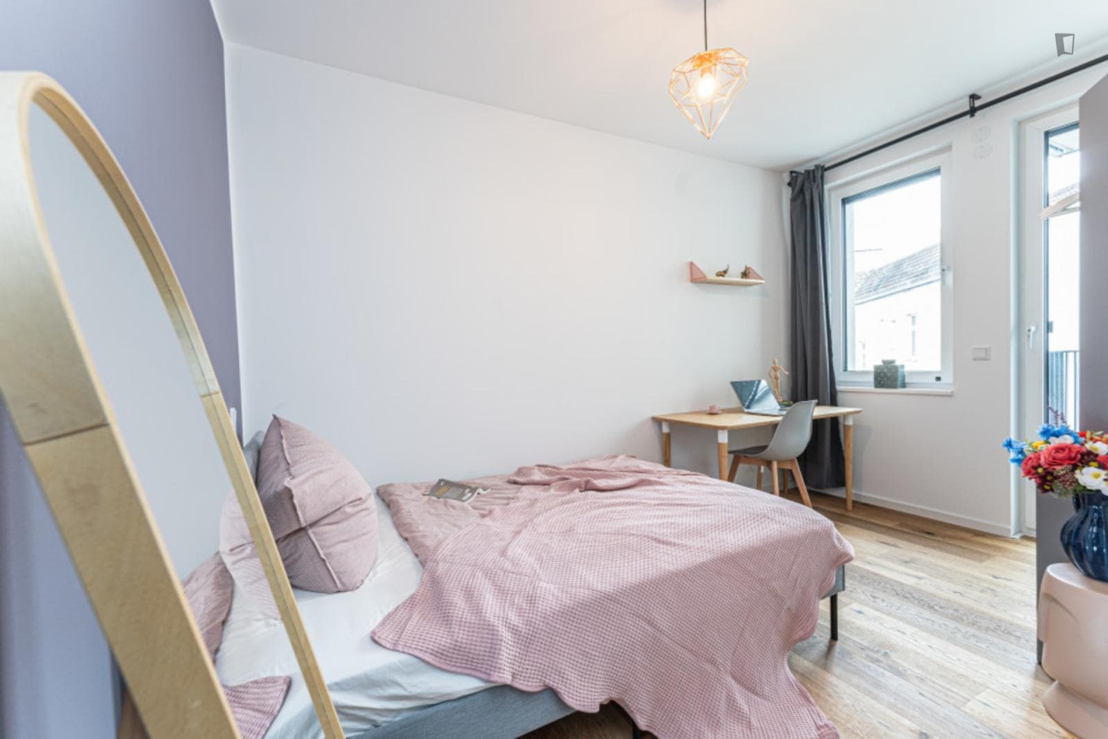 Cool double bedroom with balcony in Schmargendorf photo 1