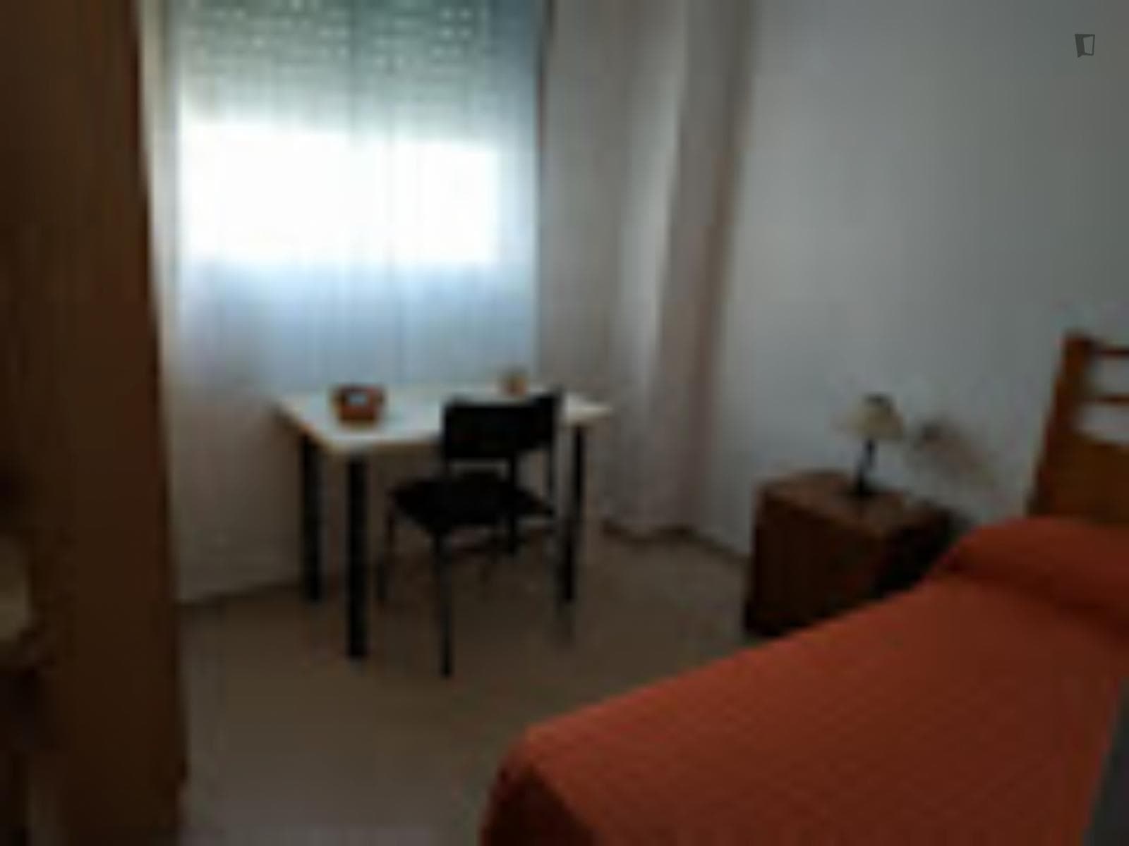 Single bedroom photo 1