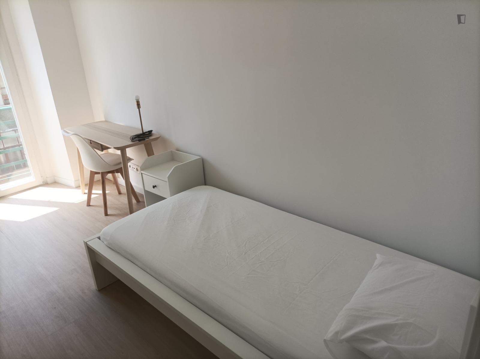 Inviting single bedroom in Alameda photo 1
