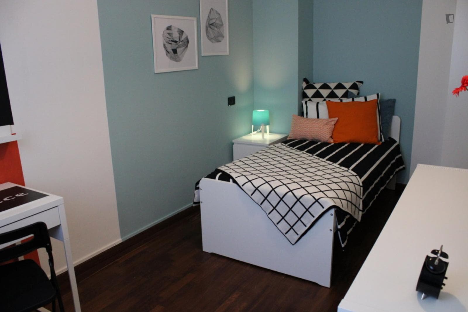 Elegant single bedroom in Mompiano photo 1