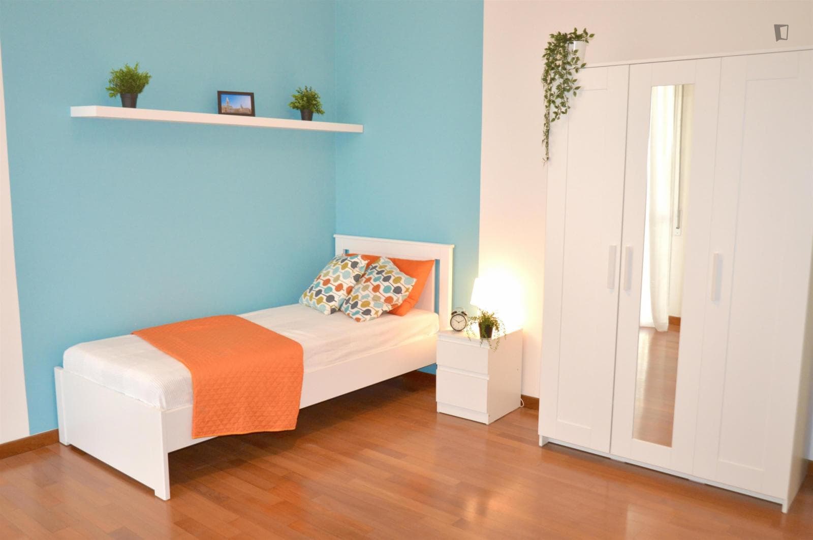 Splendid single bedroom in the heart of Modena photo 1