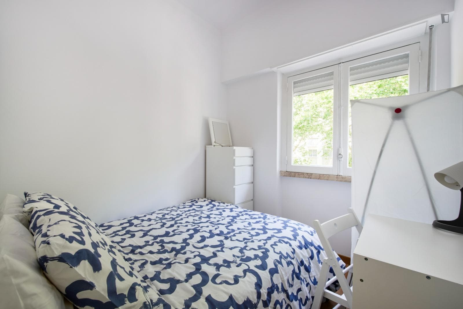 Inviting double bedroom in residential Benfica photo 1
