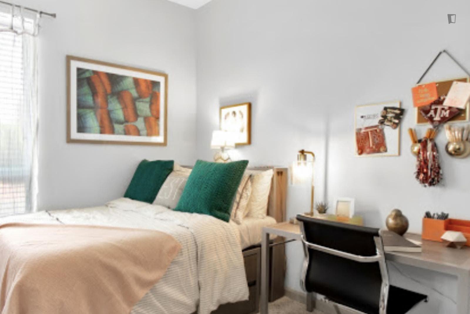Inviting 1-bedroom apartment near Northgate Park photo 1