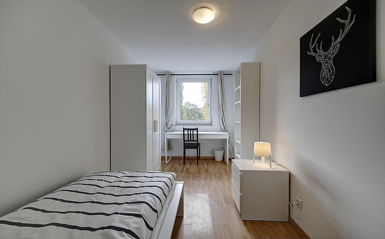 Appealing single bedroom near the Rosensteinbrücke metro photo 1