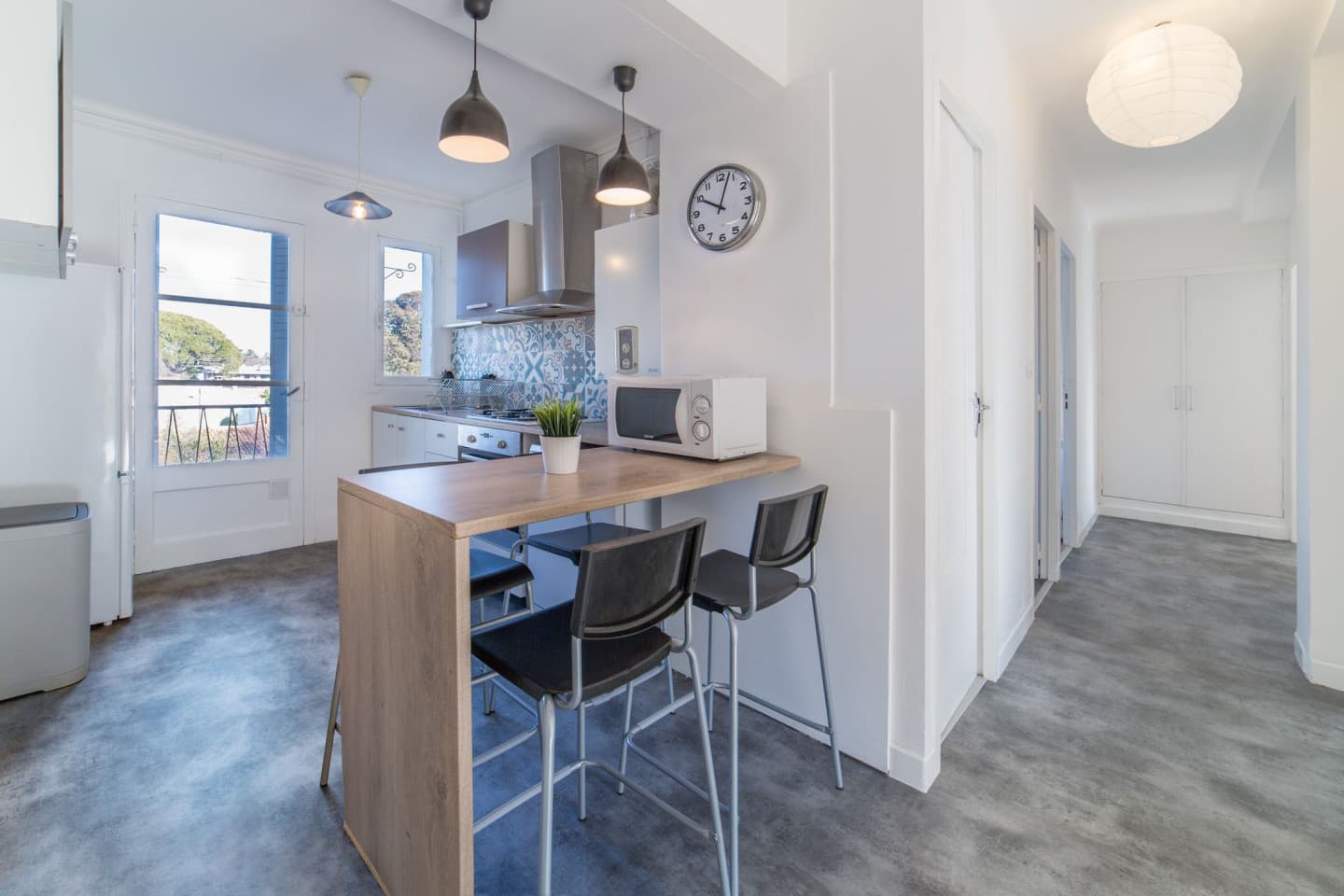 4-Bed Apartment on Av. de l'École d'Agriculture Gabriel Buchet photo 1