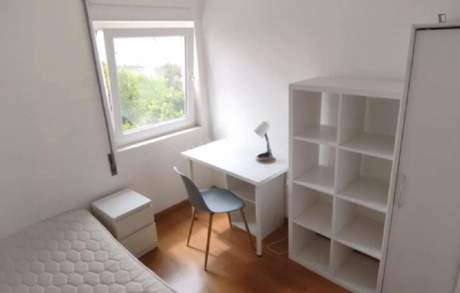 Luminous Single Bedroom close to ISEC photo 1
