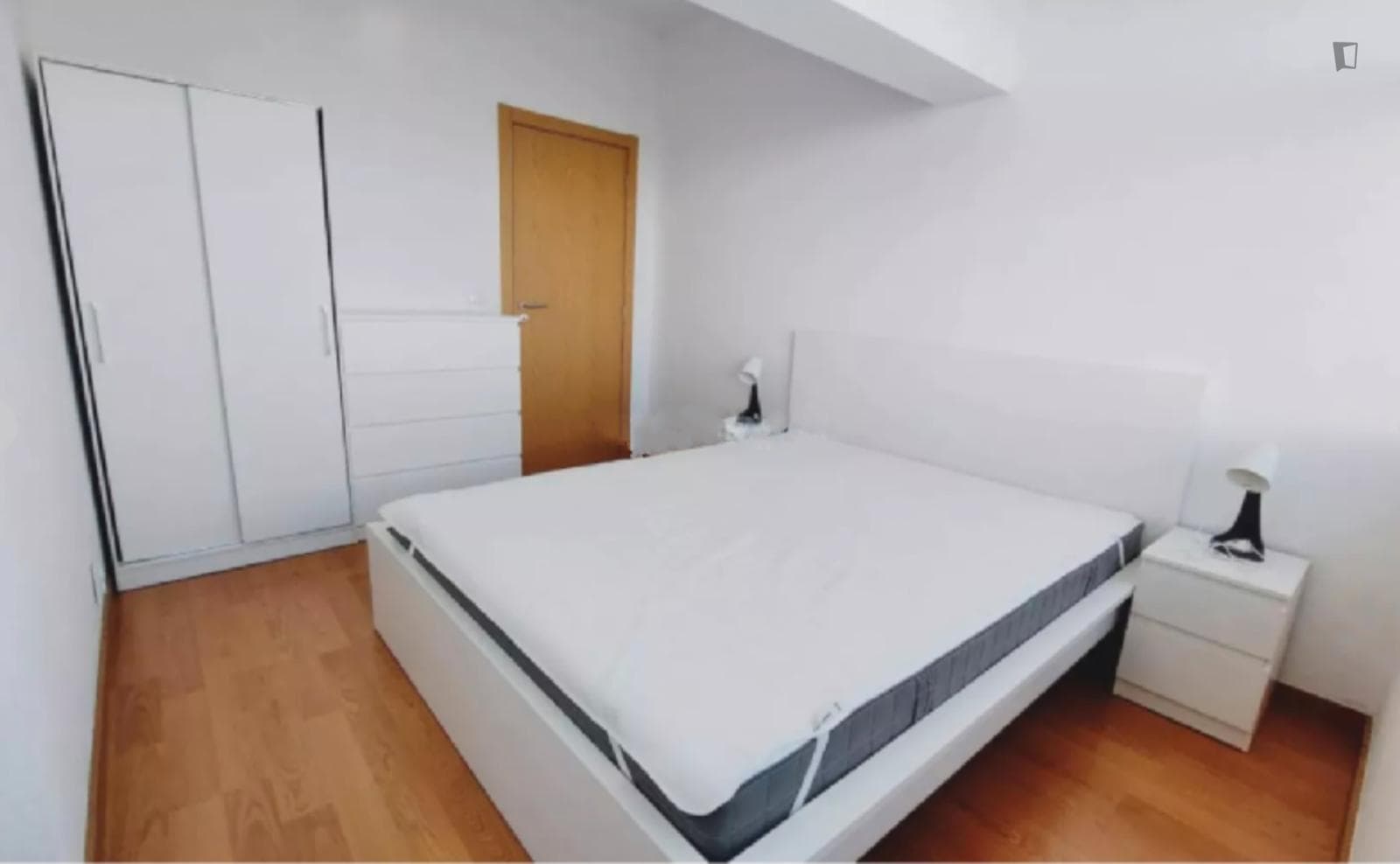 Bright Double Bedroom close to Coimbra Institute of Engineering photo 1