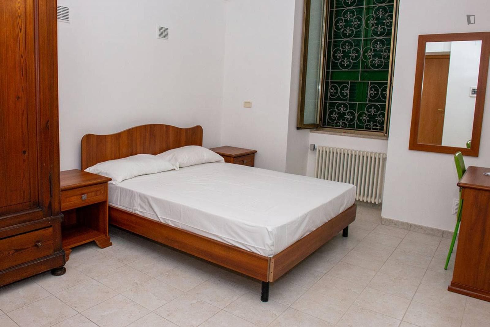 Comfy Double Bedroom near Metro Jonio photo 1