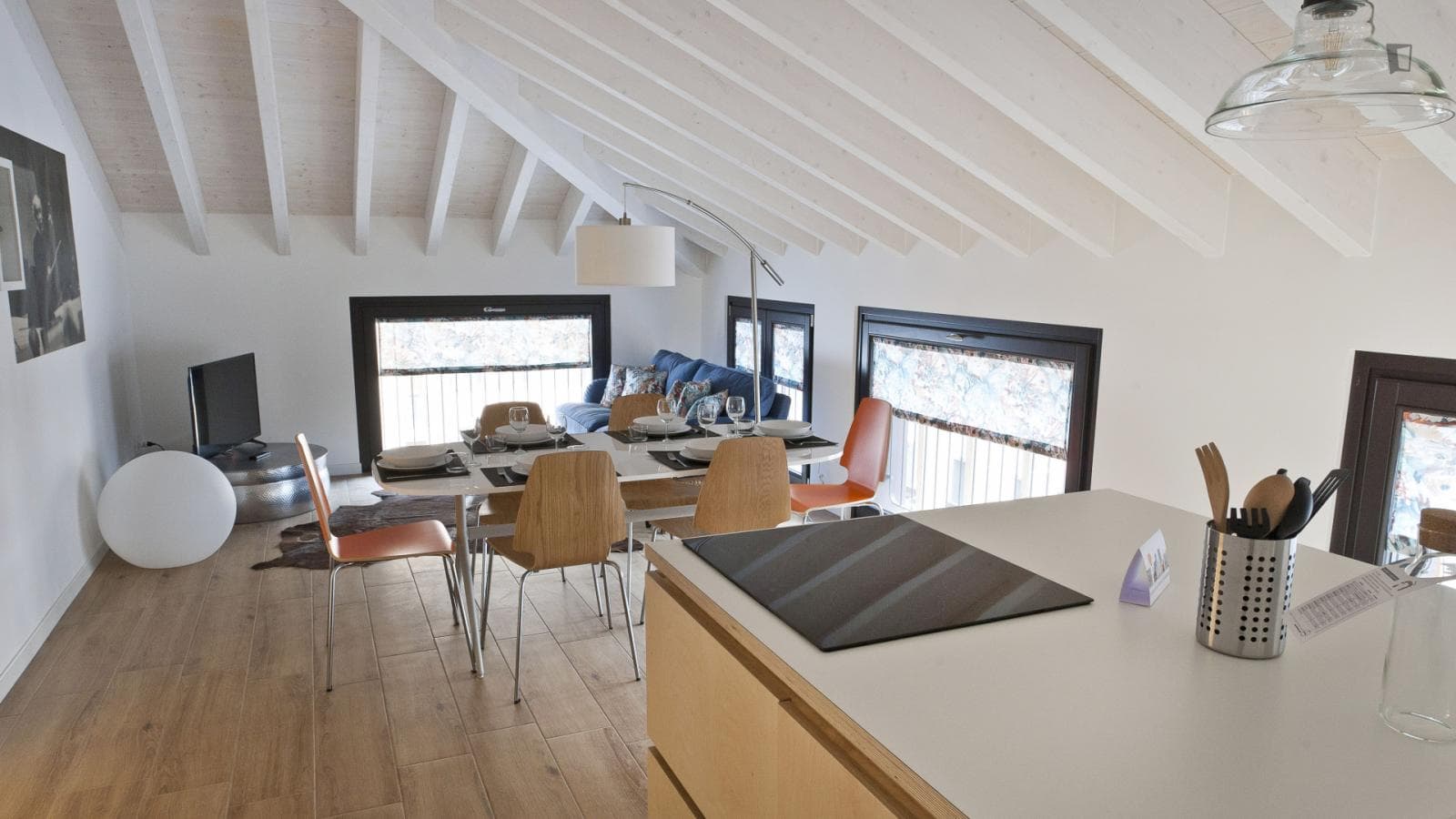 Attractive 3-bedroom apartment in Stazione Centrale photo 1