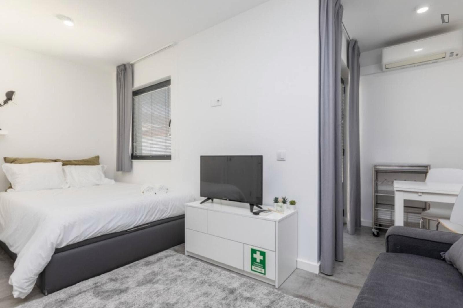 Property photo thumbnail