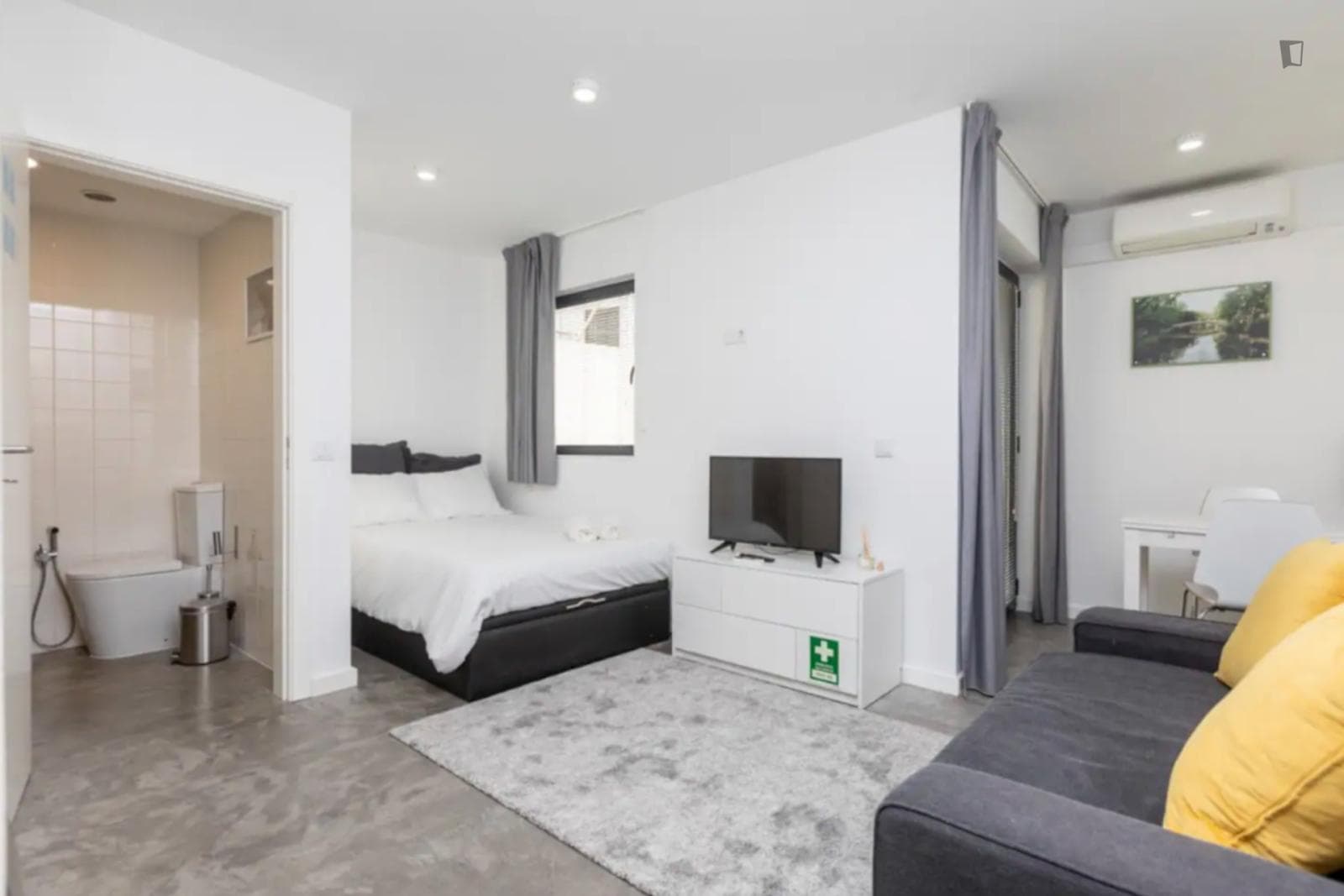 Property photo thumbnail