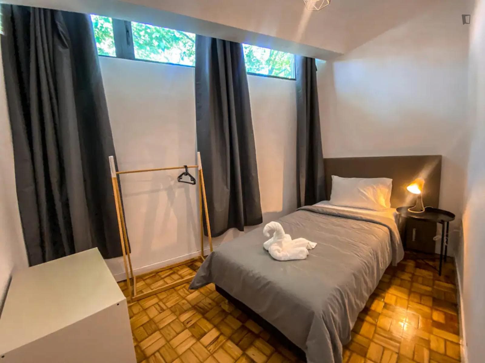 Nice single bedroom in a great location photo 1