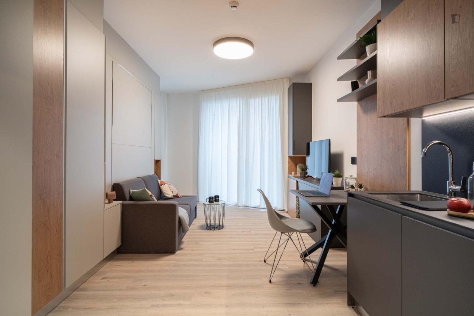 Alluring studio in Turro photo 1