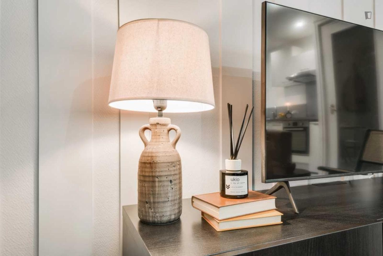 Spectacular 1-Bedroom Apartment in Auteuil  photo 1