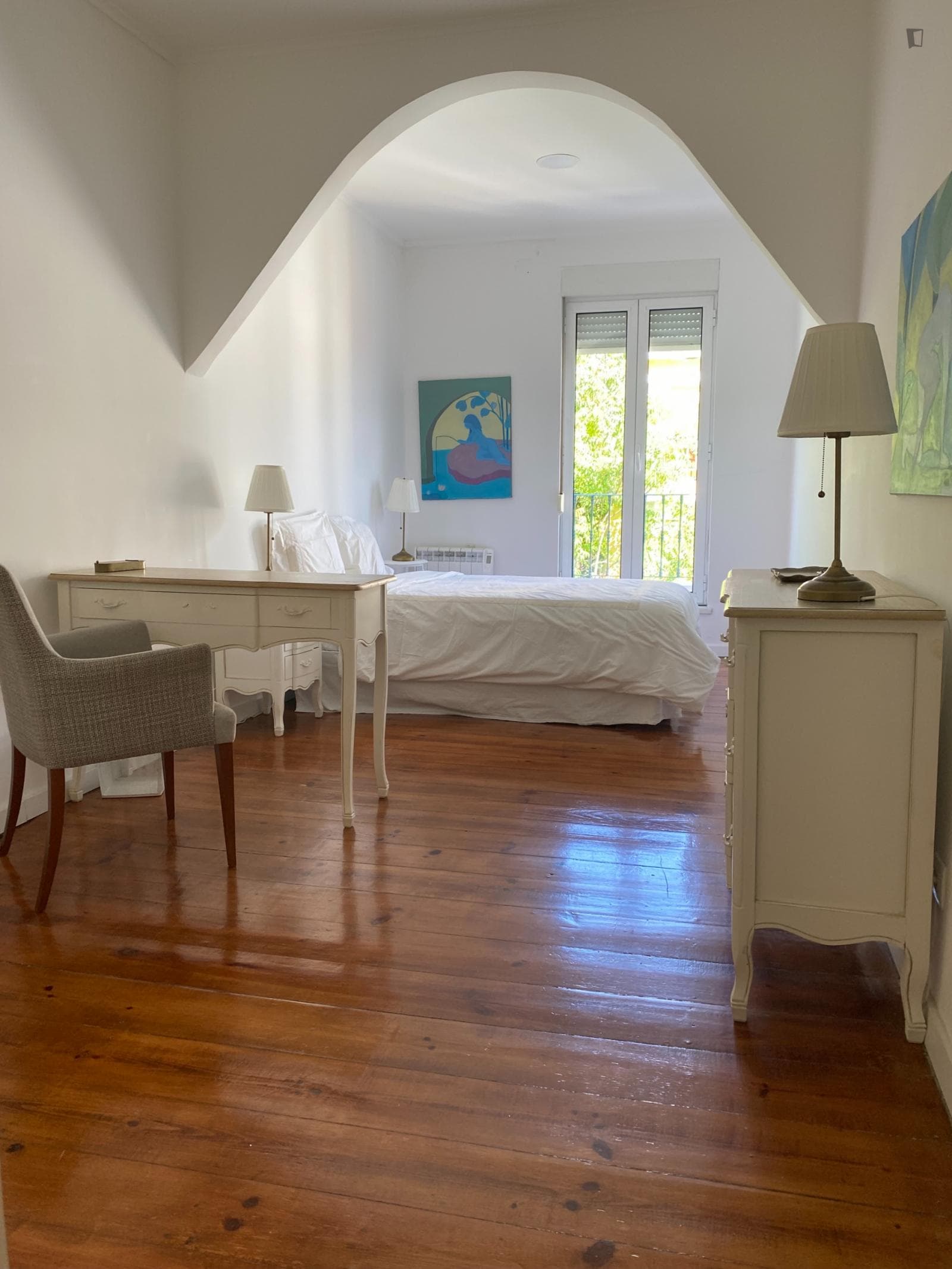 Amazing double bedroom next to Avenida metro station photo 1