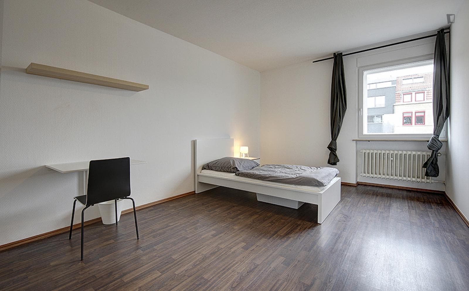 Grand single bedroom in Veielbrunnen photo 1