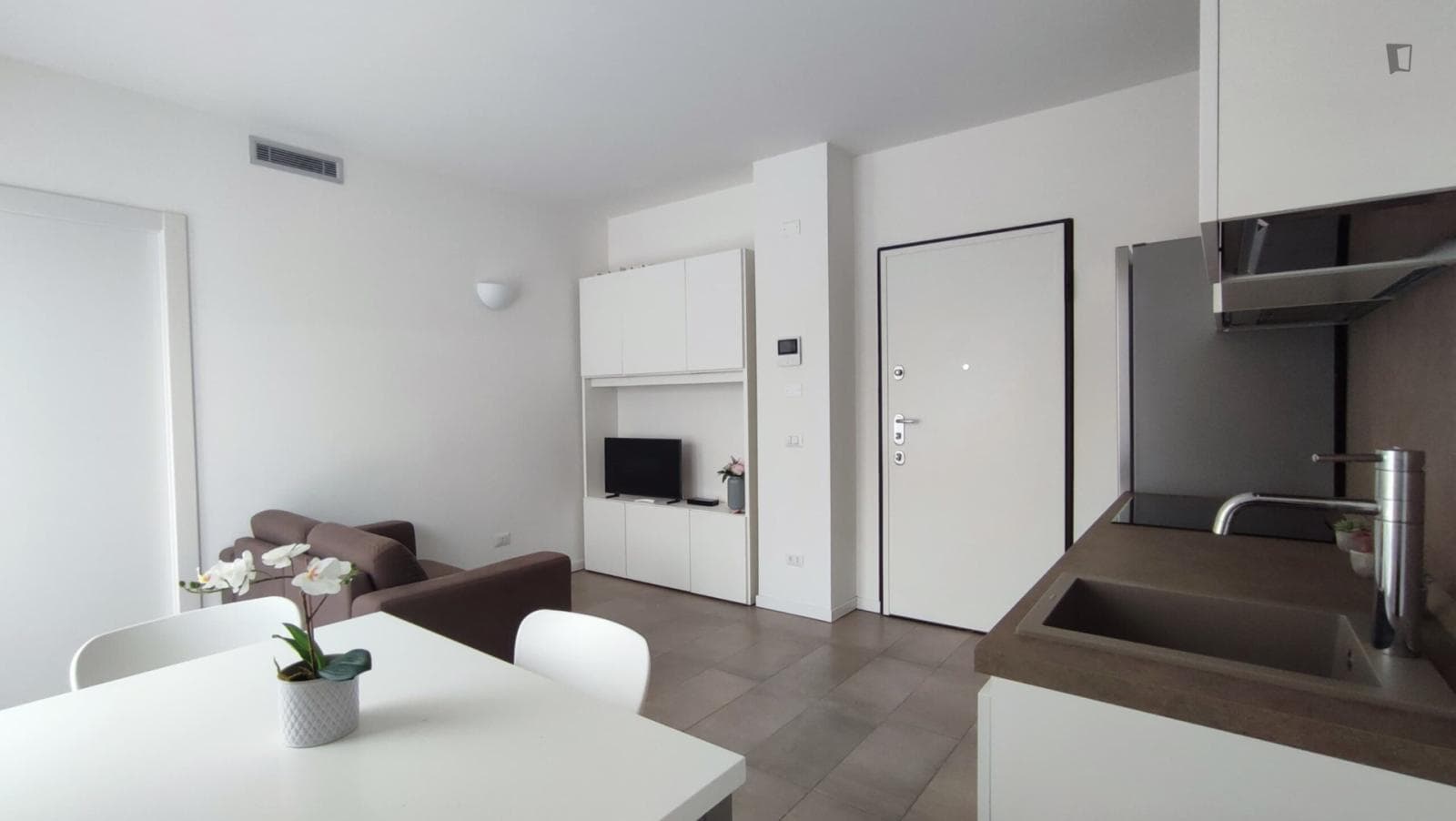 Excellent 1-bedroom apartment in Inganni photo 1