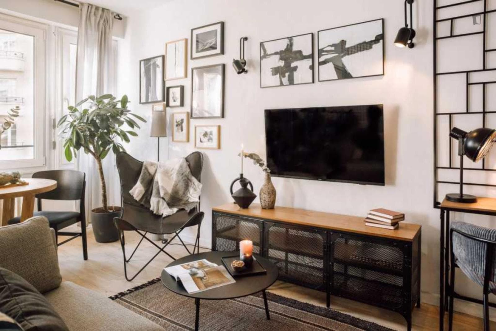 Welcoming studio in Auteuil photo 1