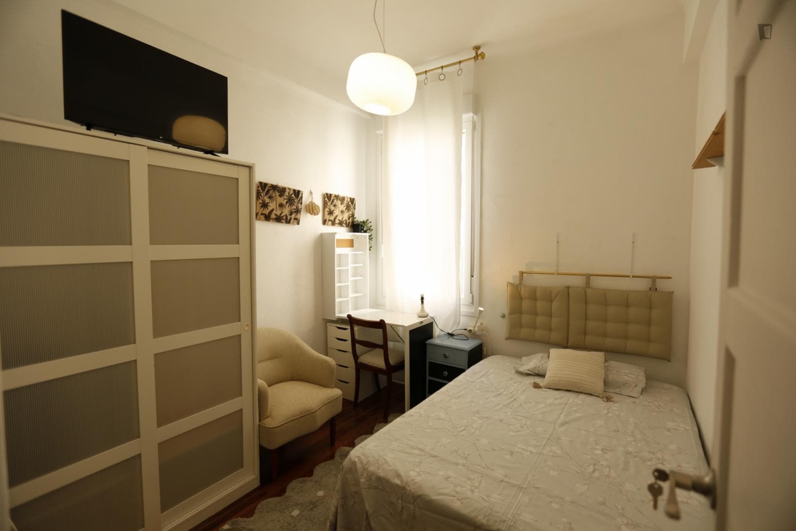 Excellen t double bedroom near the Indautxu metro photo 1