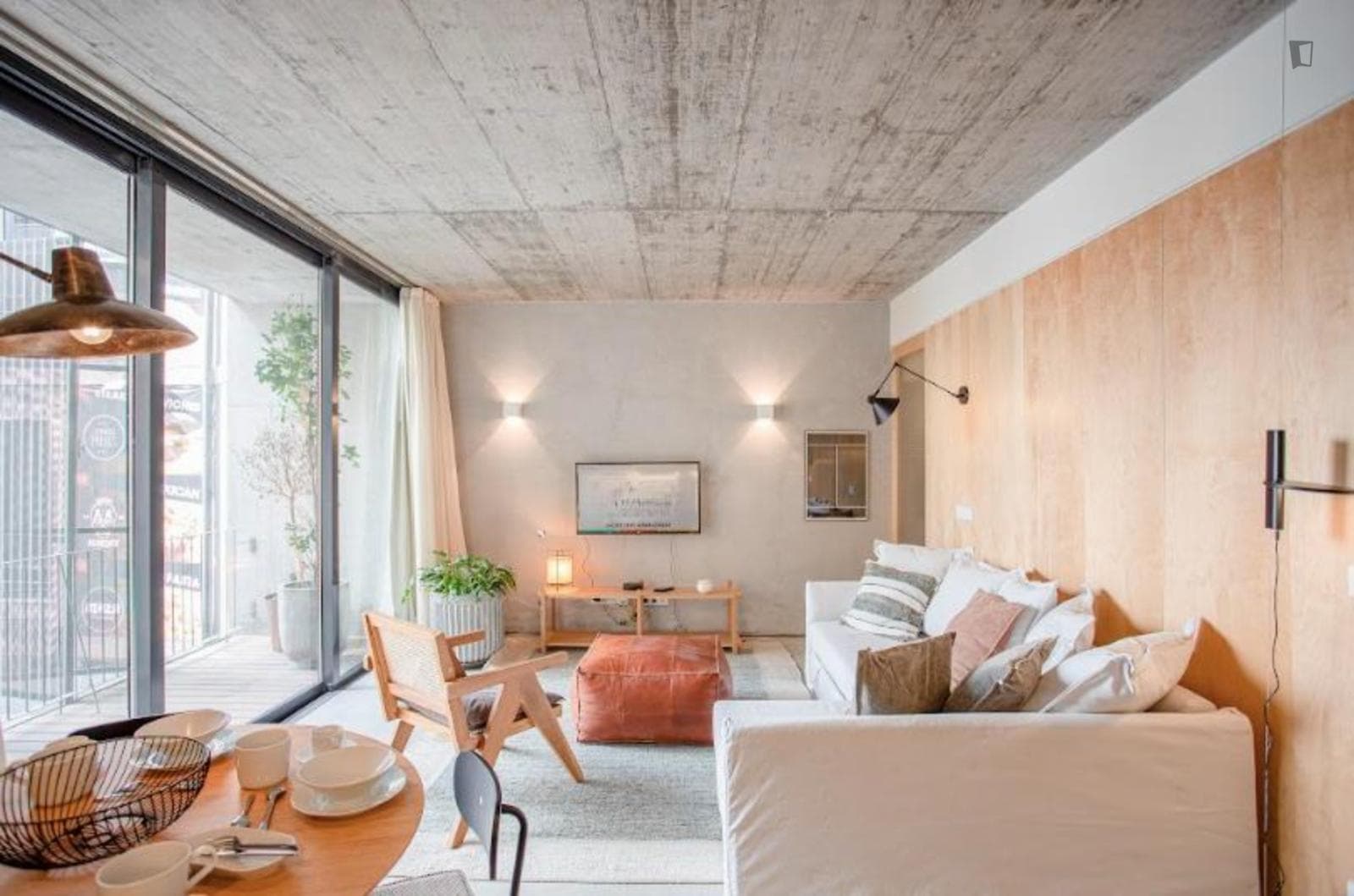 Luxurious 1-bedroom apartment in the Bolhão area photo 1