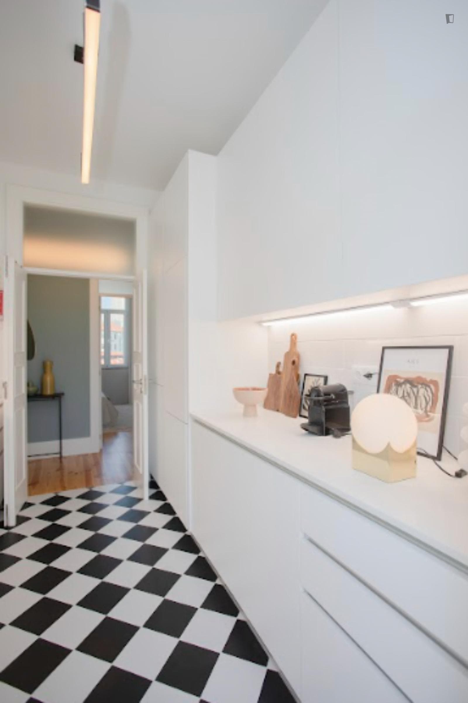 Charming 2-bedroom apartment next to 24 de Agosto metro station photo 1