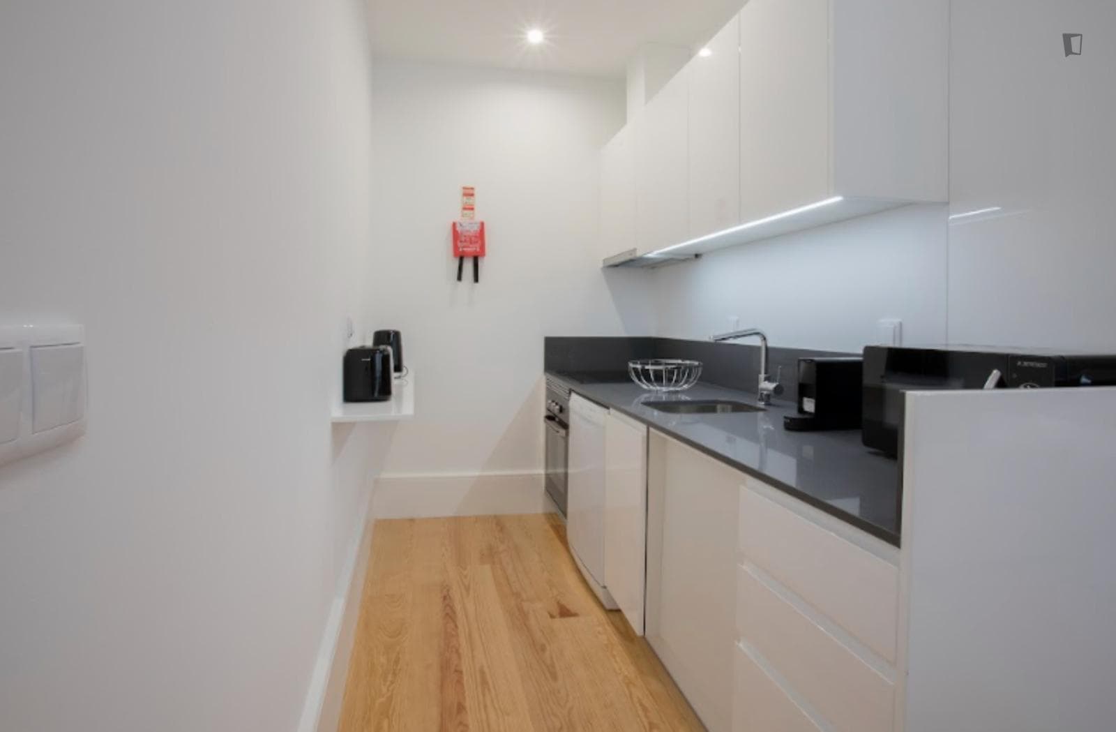 Modern 2-bedroom flat near Trindade metro station photo 1