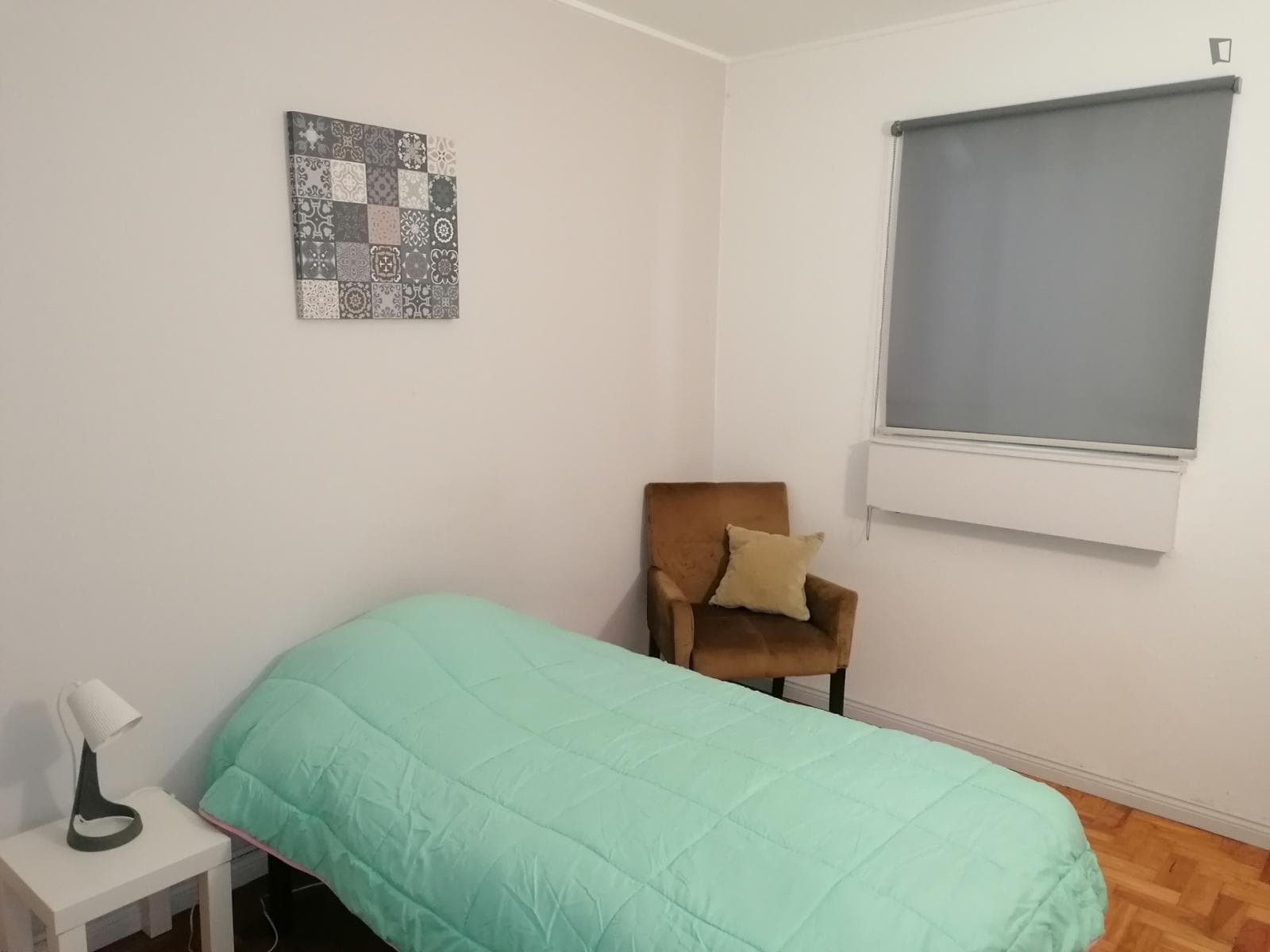 Very cosy single bedroom in Olivais photo 1