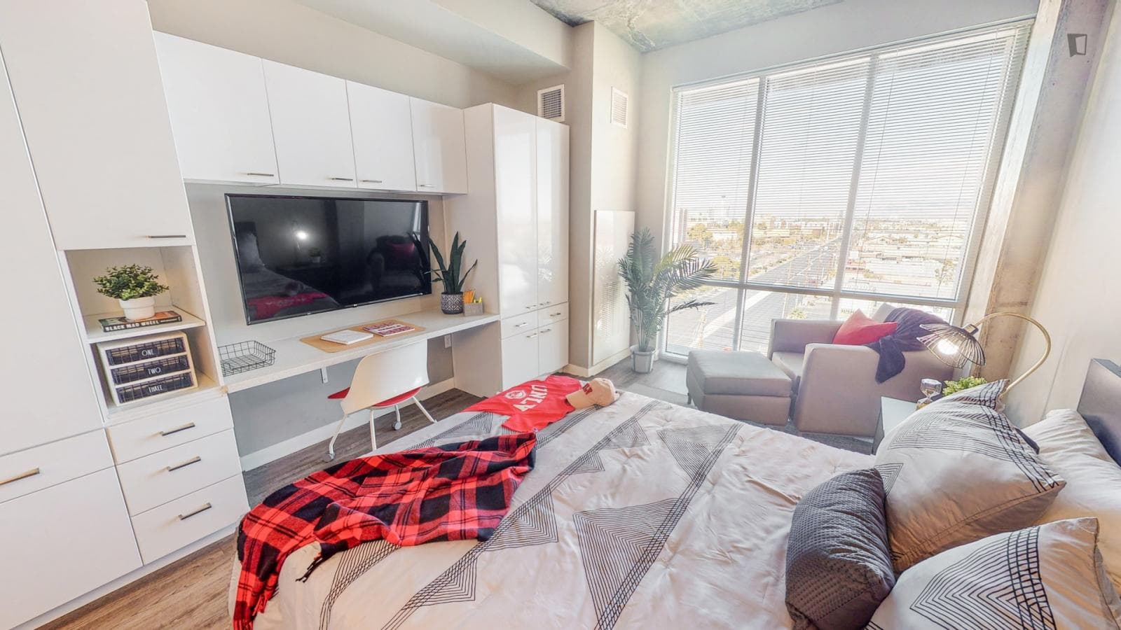 Property photo thumbnail