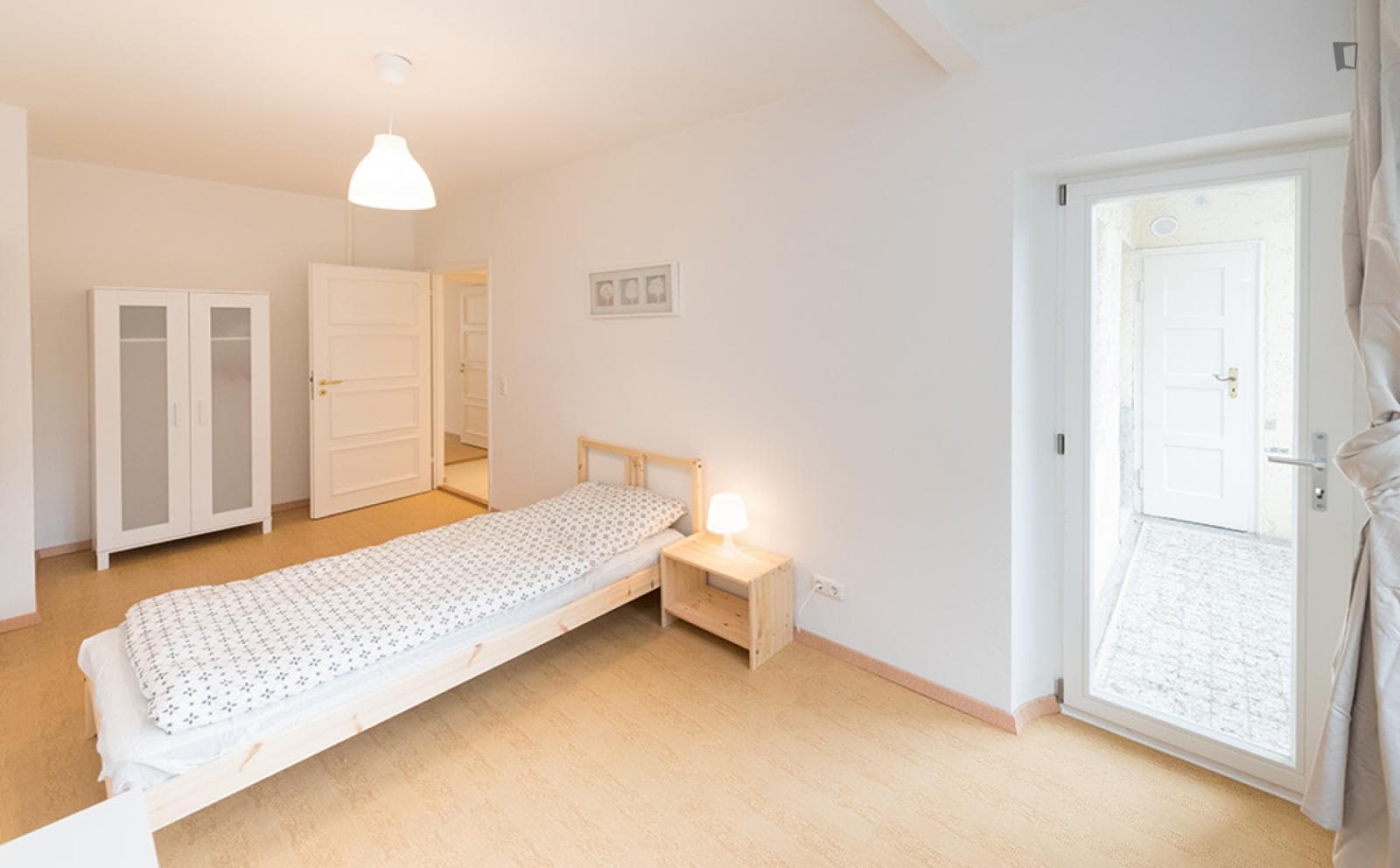 Inviting single bedroom near the Freiheit metro photo 1