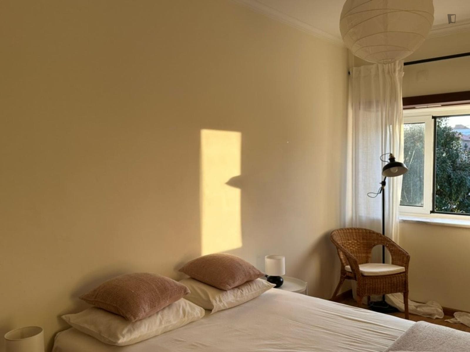Lovely double ensuite bedroom close to Encarnação metro station photo 1