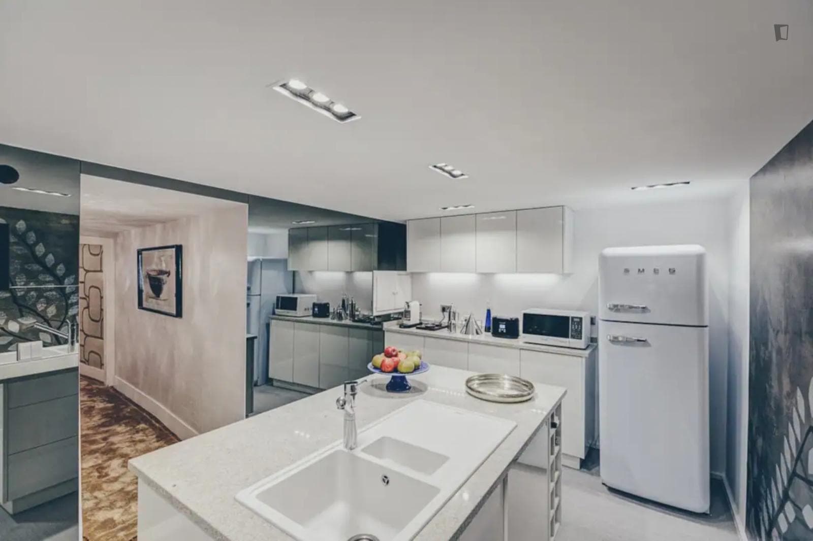 Fantastic flat next to Time Out Market photo 1