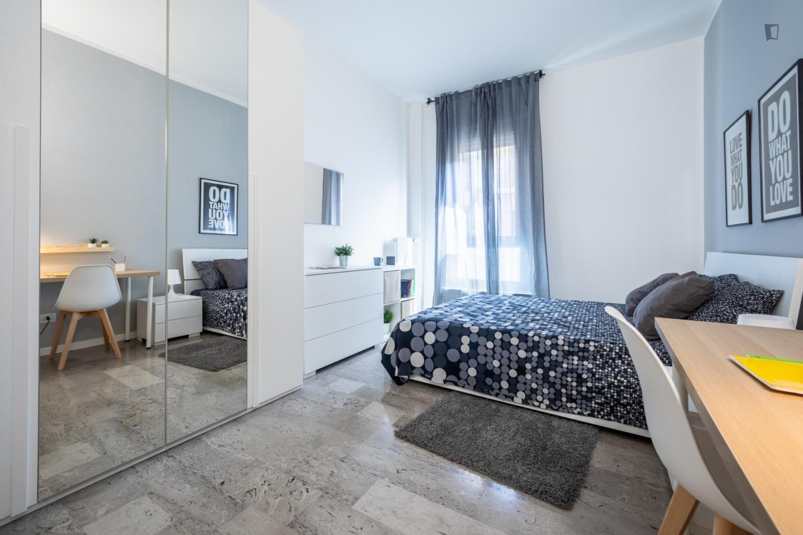 Sublime double bedroom near the Vicenza train station photo 1