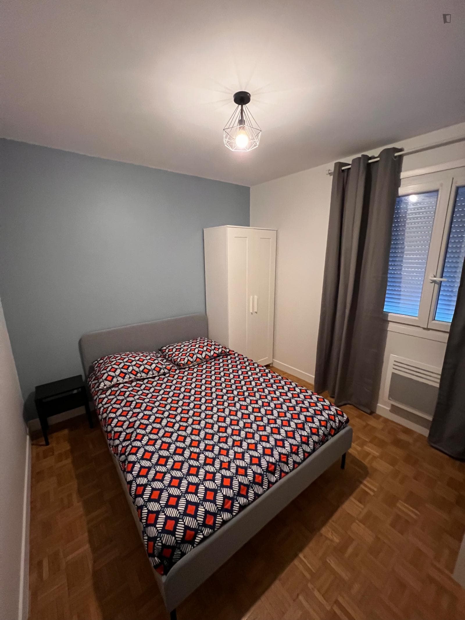 Double bedroom, with balcony, in 4-bedroom apartment photo 1