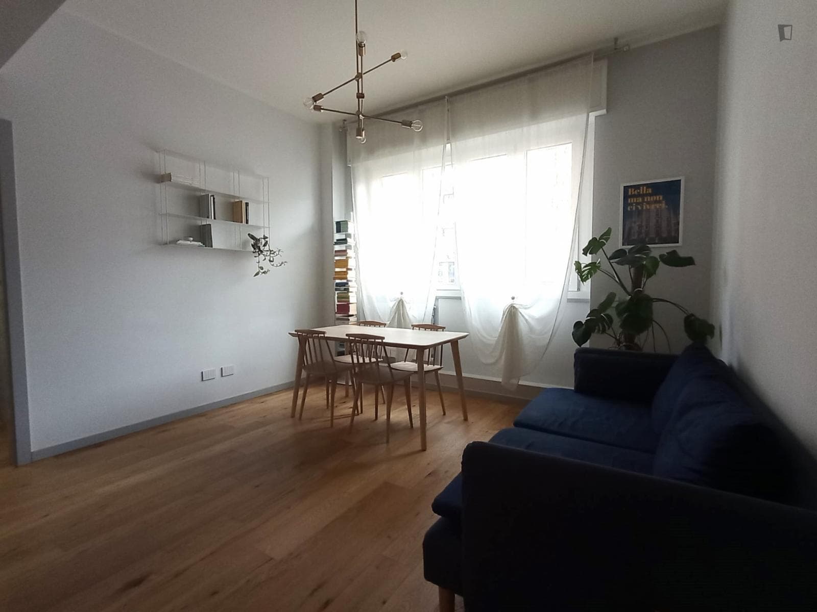 Neat 2-bedroom flat near Pasteur metro station photo 1