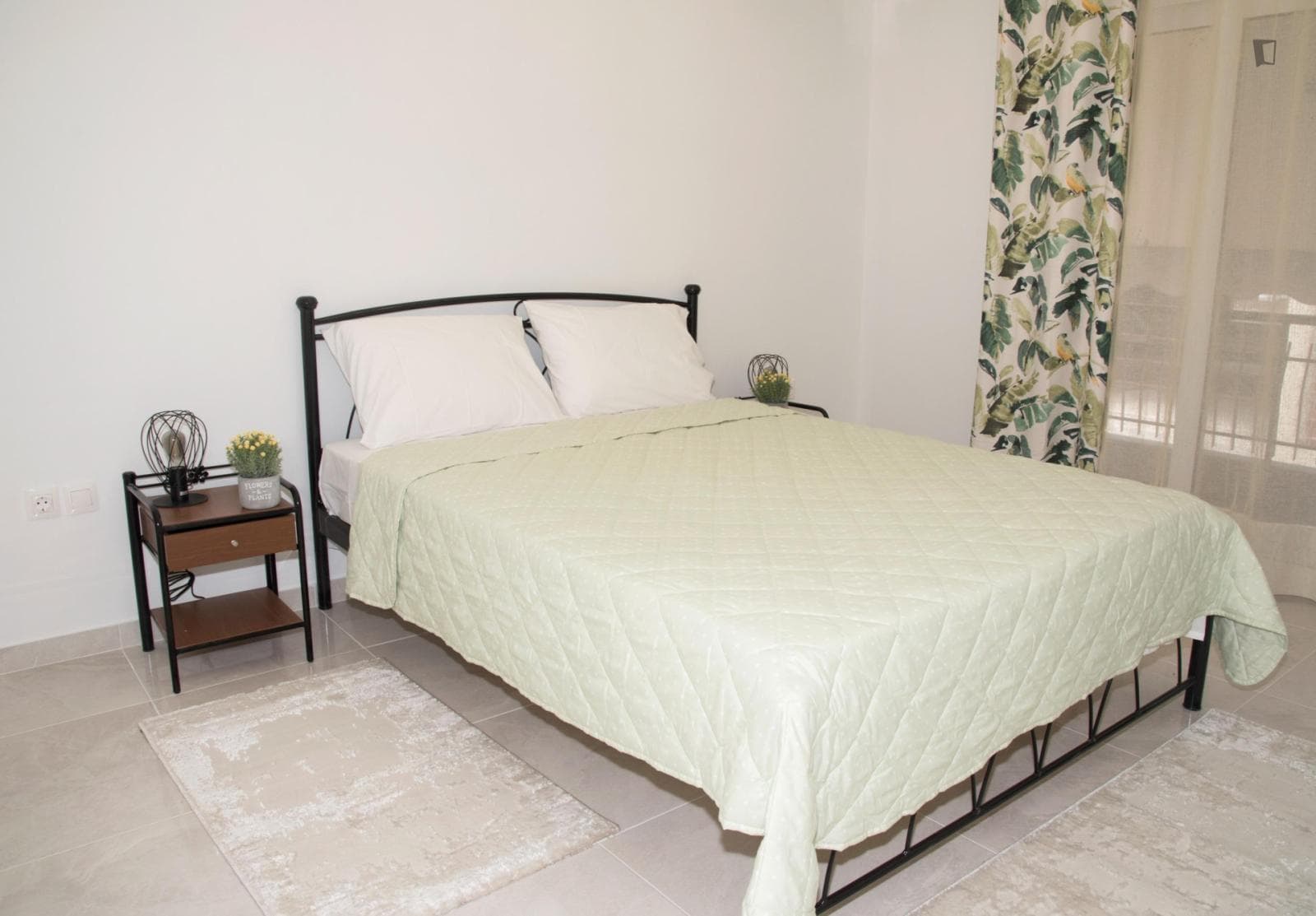 Comfortable 1-bedroom apartment with outdoor area close to Athens train station and Larissa metro station photo 1