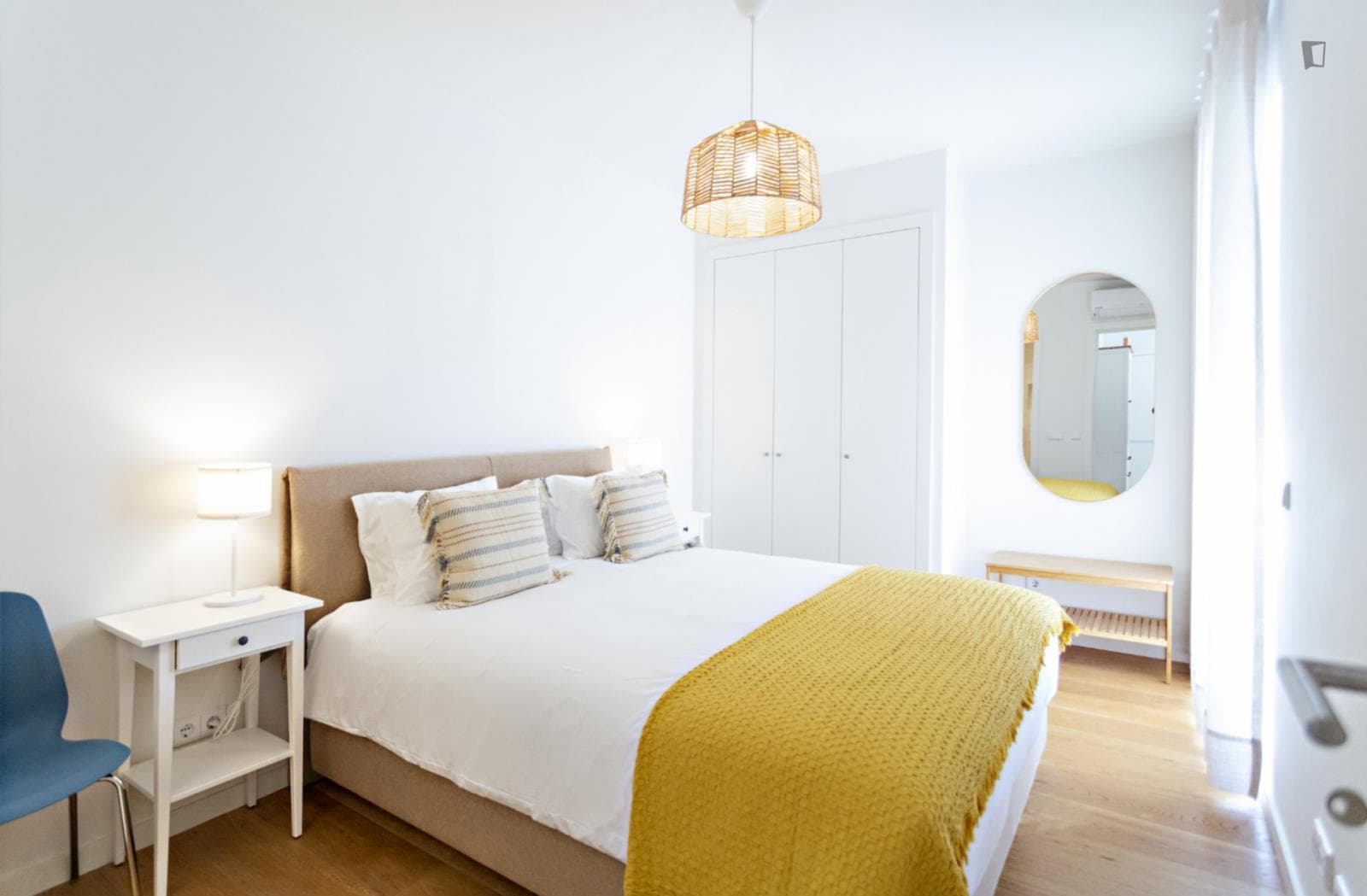 Marvellous 2-bedroom flat just a few metres from the pier to the beach photo 1