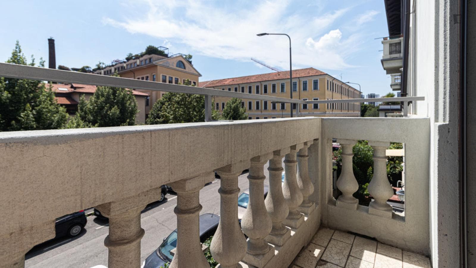 Admirable 1-bedroom apartment in San Cristoforo Sul Naviglio photo 1
