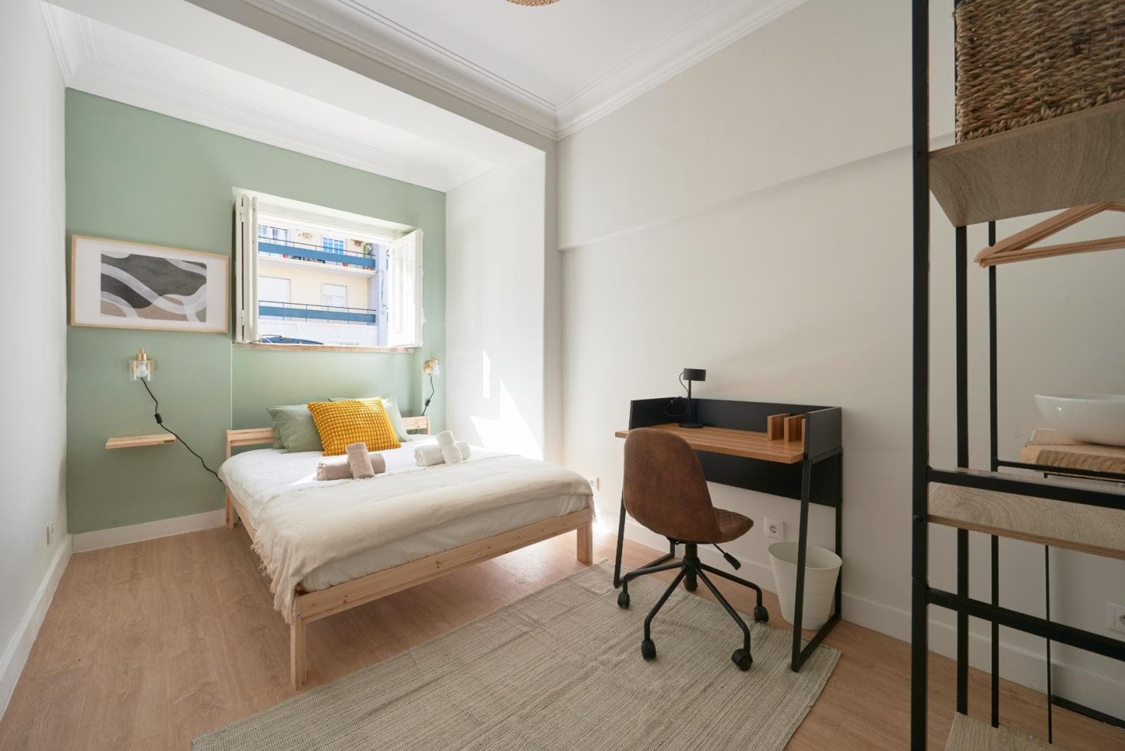 Elegant double ensuite bedroom in Areeiro - Room 1 photo 1