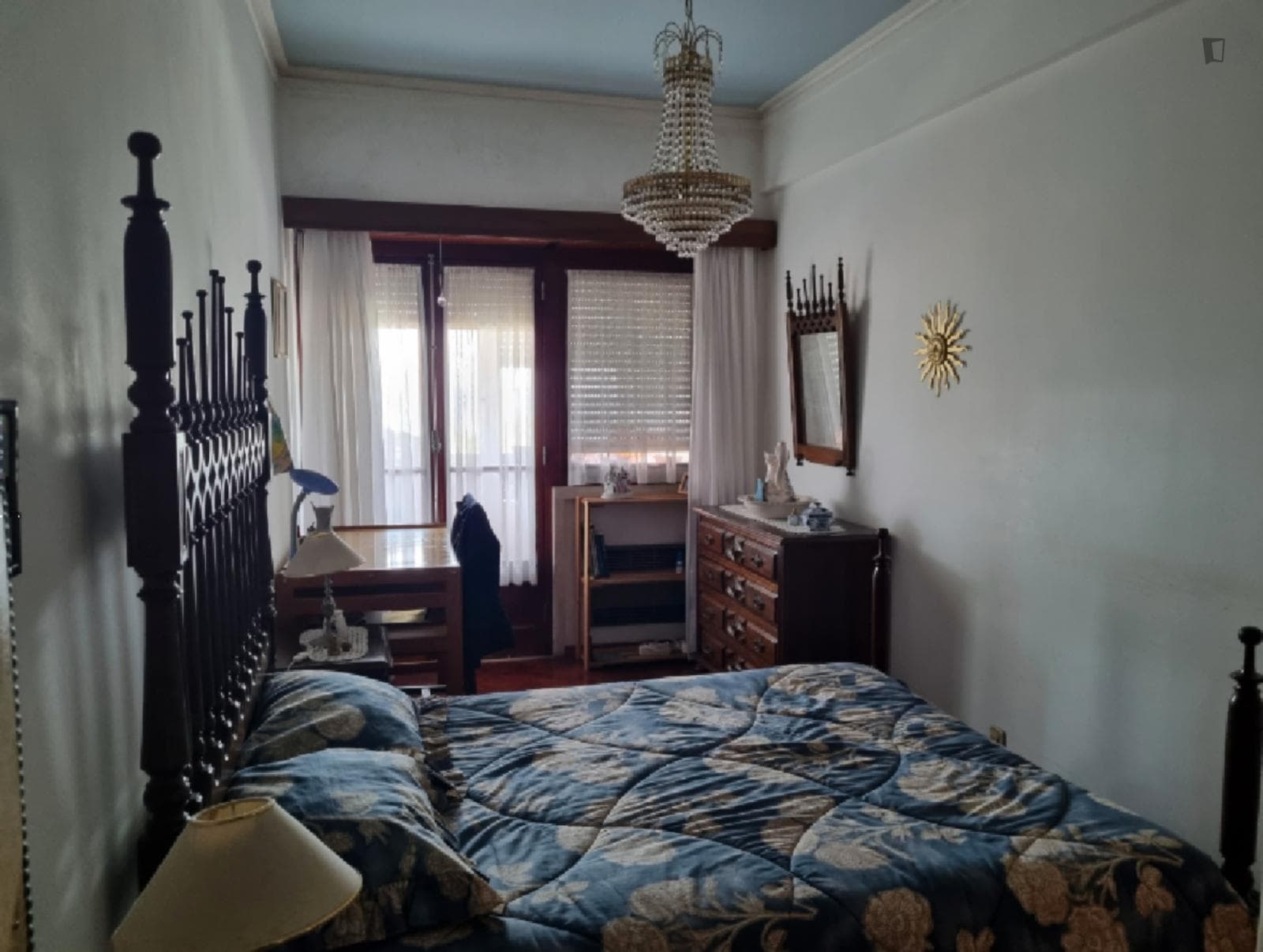 Classic Double Bedroom close to  Lisbon Hospitality and Tourism Professional School photo 1
