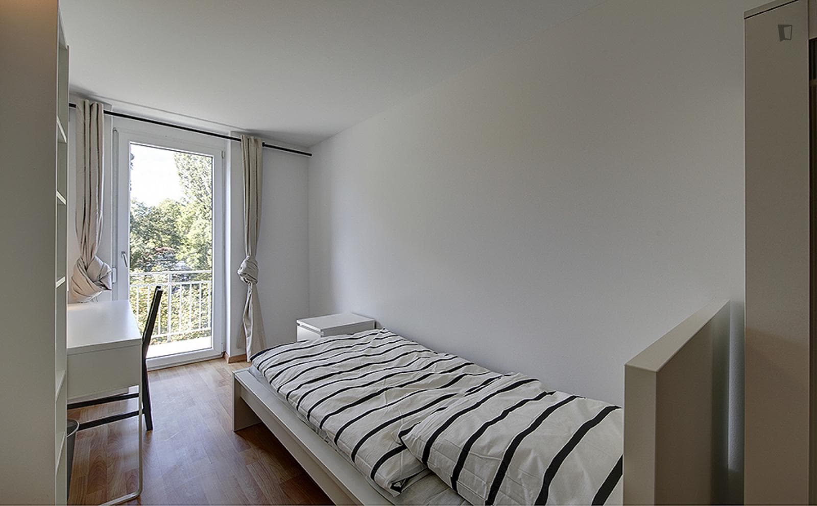 Lovely single bedroom near Wilhelma Theater photo 1