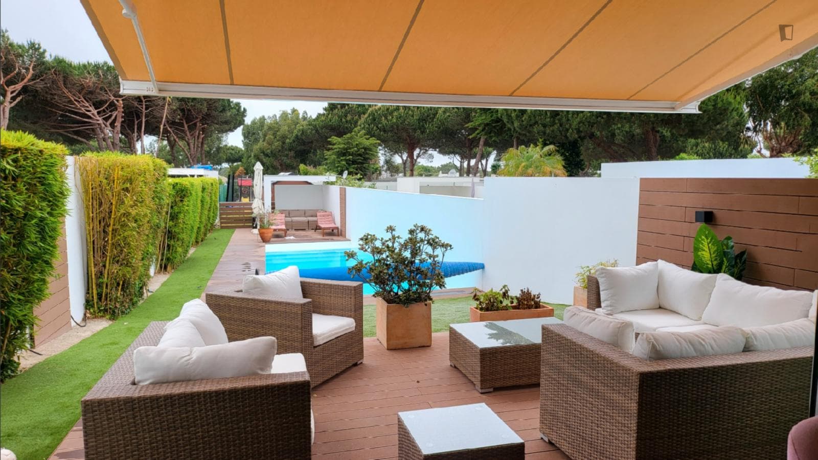 Luxury 3 Bedroom House close to Penedo Beach photo 1