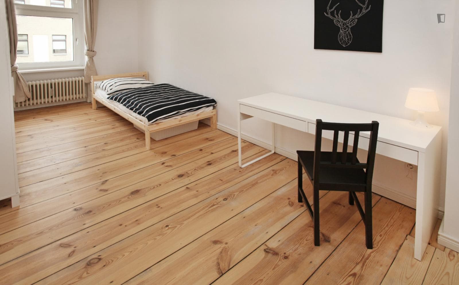 Ample single bedroom near Wröhmänner Park photo 1