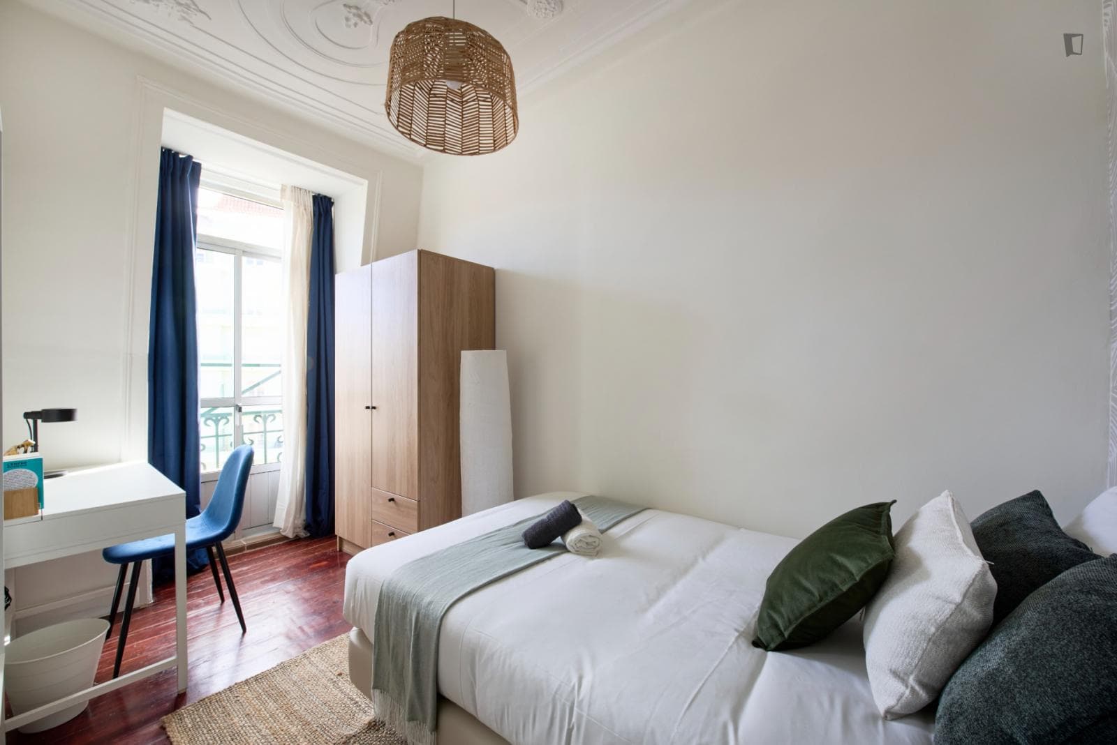 Charming double bedroom in Arroios photo 1