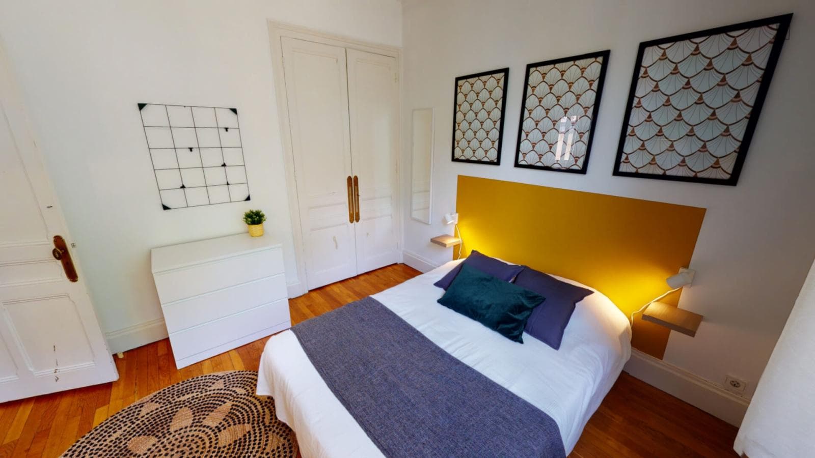 Cushy double bedroom in a 9-Bedroom house close to Laënnec Metro photo 1