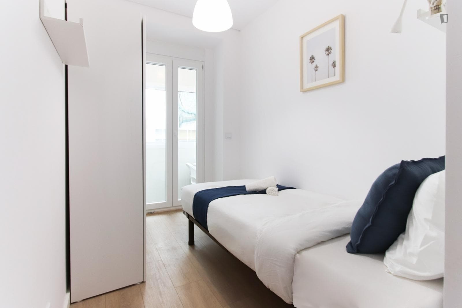 Very cool single bedroom near the Areeiro metro photo 1