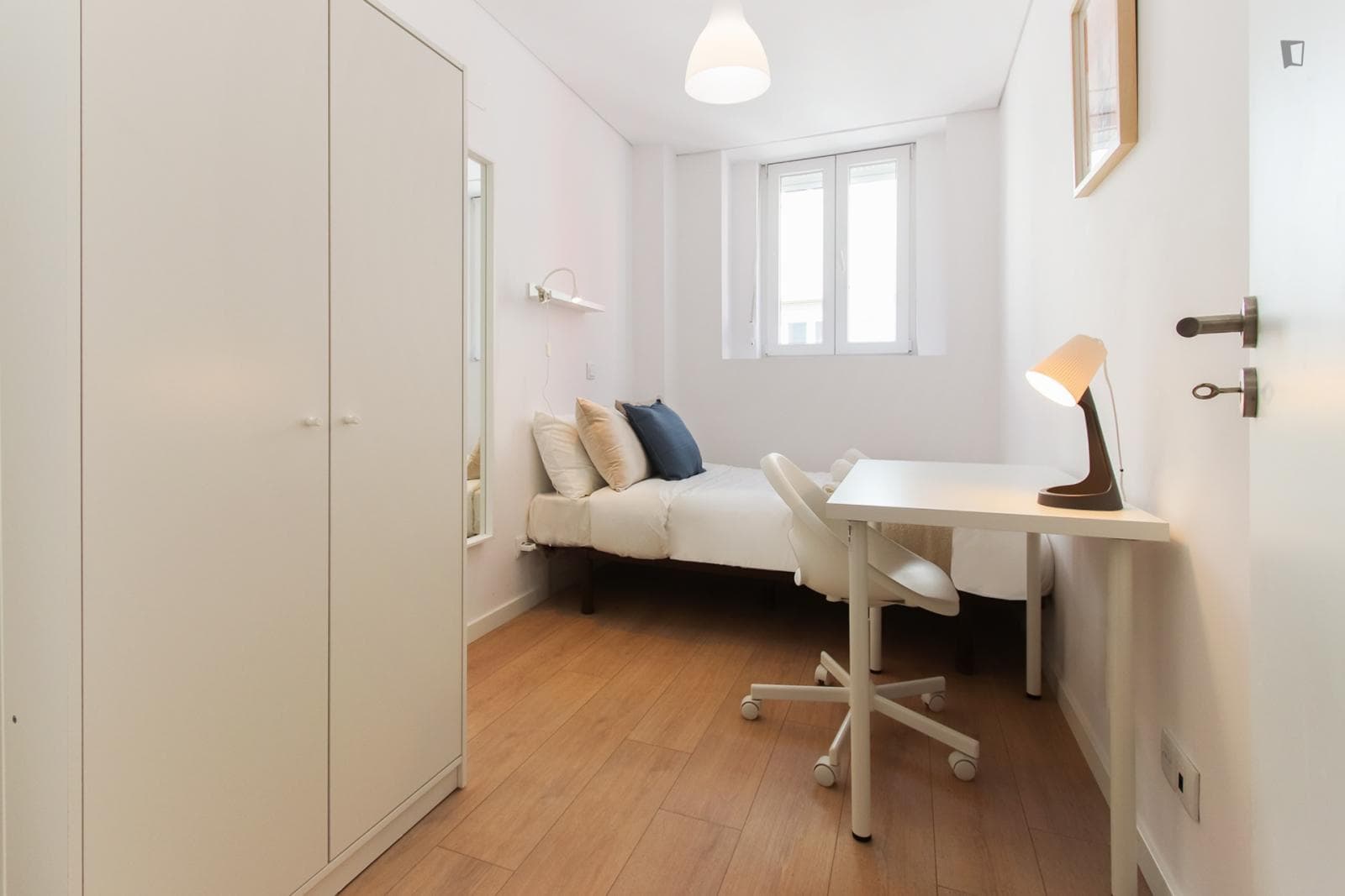 Nice single bedroom near IST photo 1