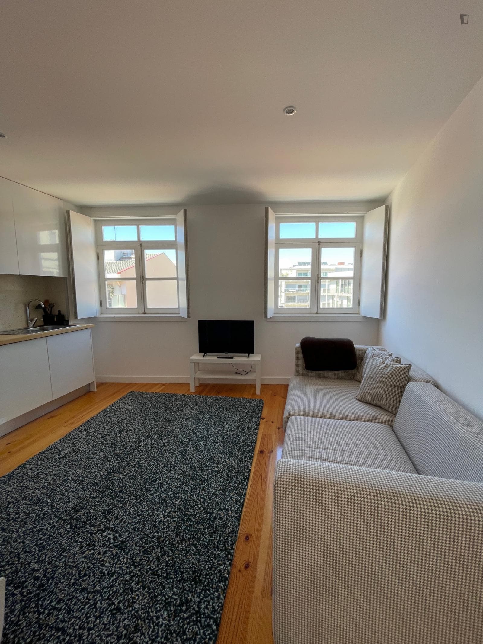 Elegant 1-Bedroom apartment with a balcony, in Massarelos photo 1