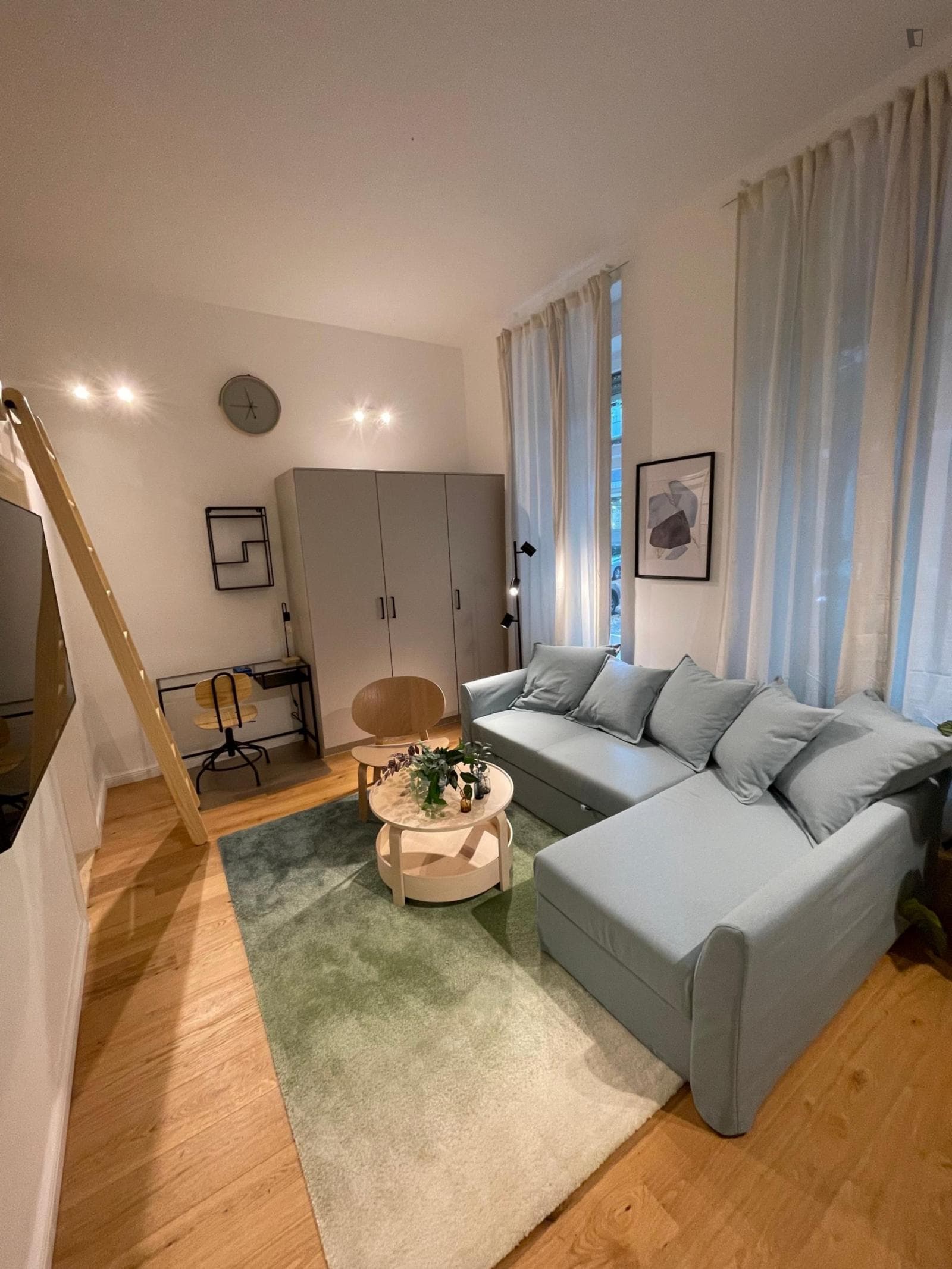 Property photo thumbnail