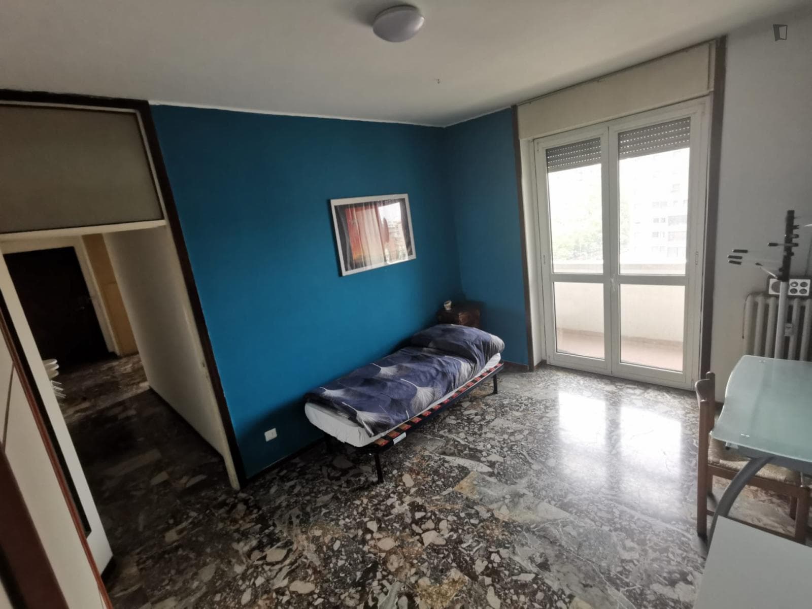 Bright single bedroom with balcony close to the University of Milan - Department of Cultural and Environmental Heritage photo 1