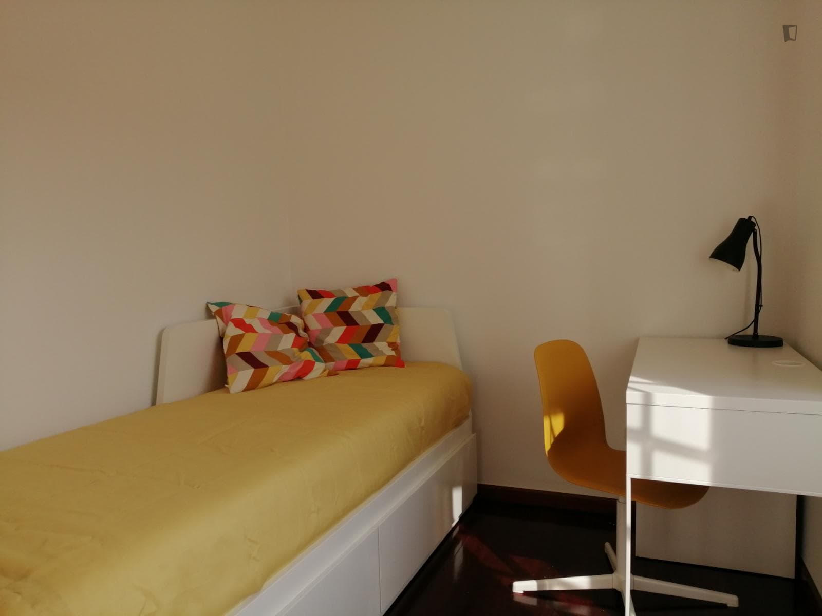 Cosy Single Bedroom In Bica Neighbourhood photo 1